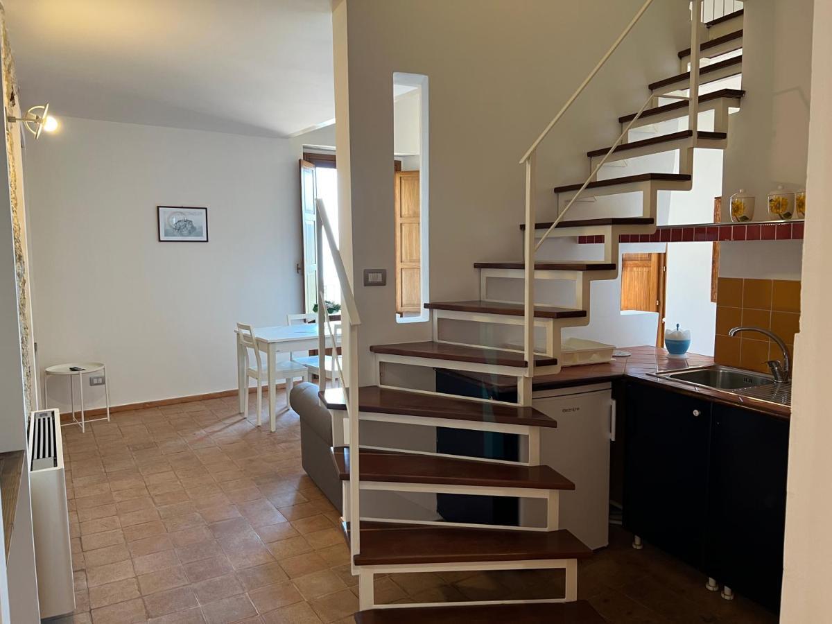 La Rupe Apartments トロペーア エクステリア 写真