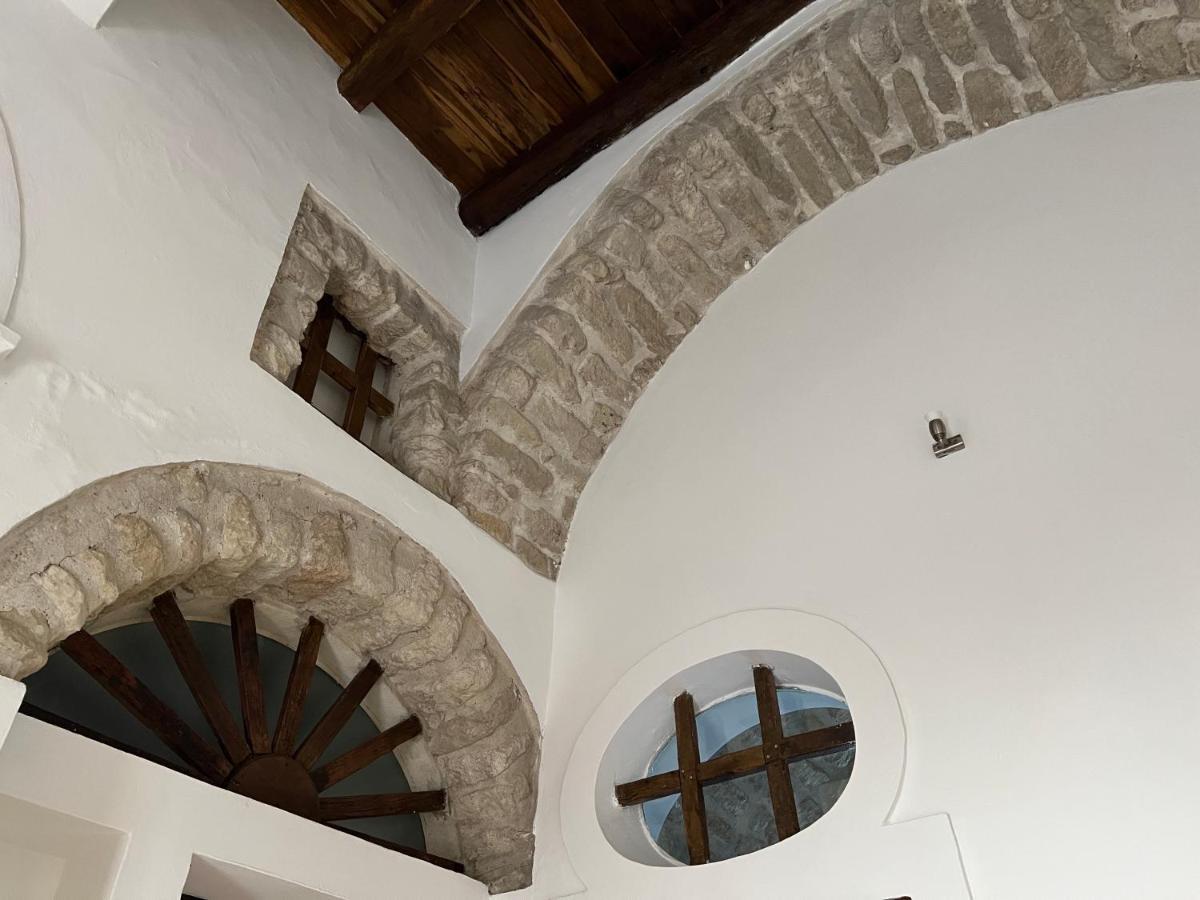 La Rupe Apartments トロペーア エクステリア 写真
