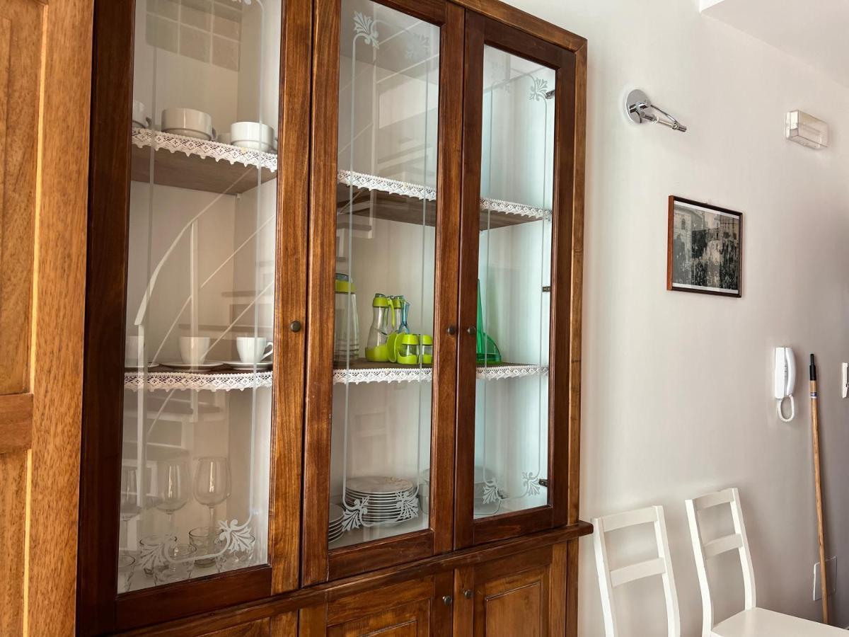 La Rupe Apartments トロペーア エクステリア 写真